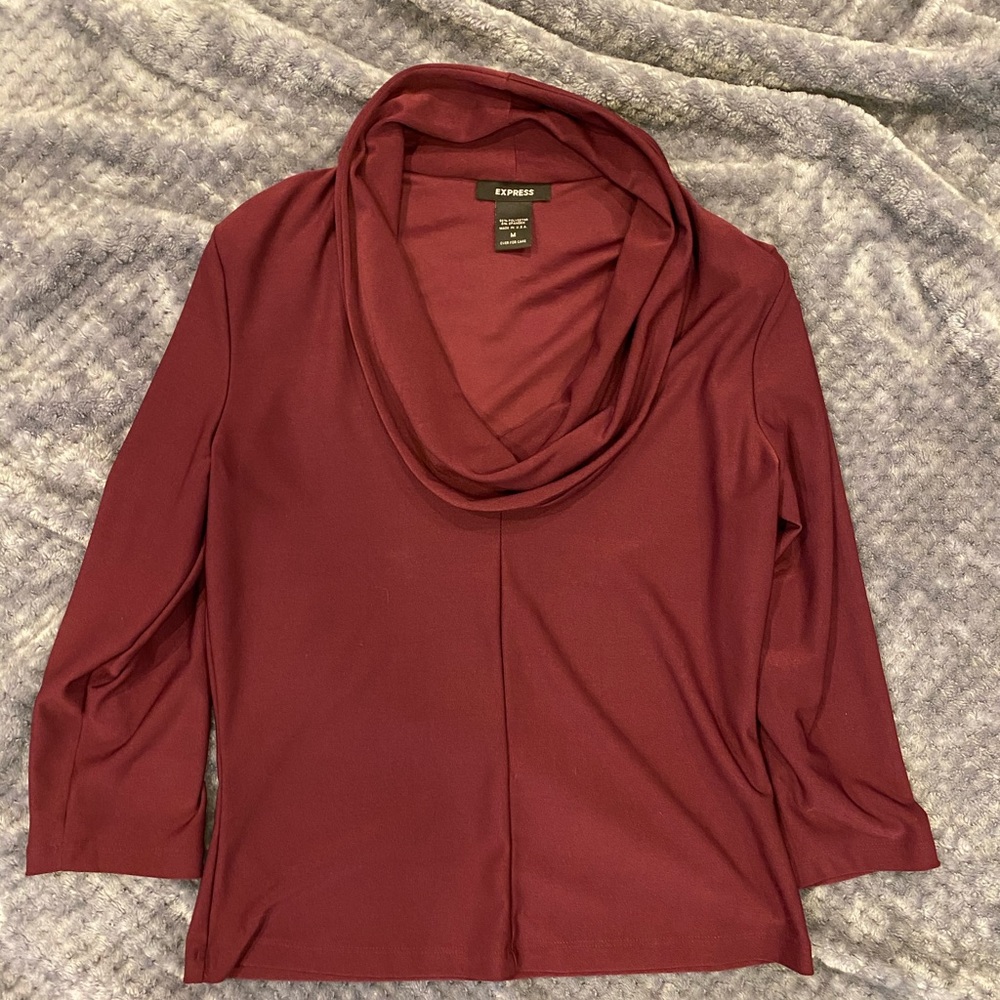 EC Express red wine szM cowlneck spandex top